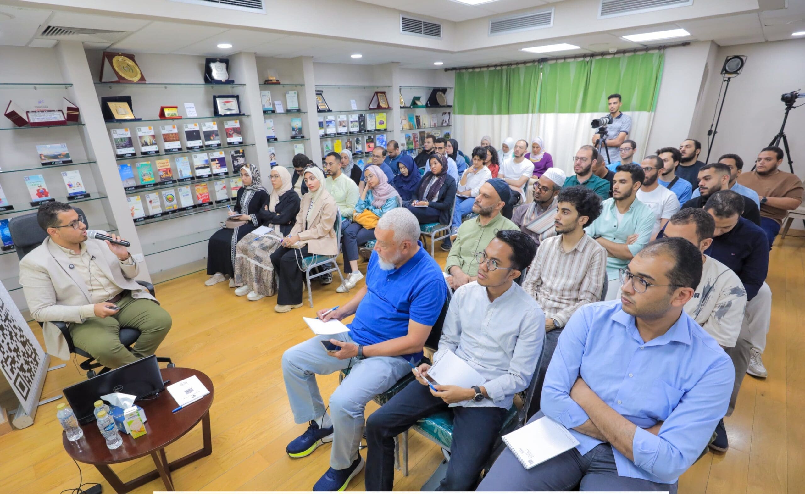 IMG 20250828 WA0089 scaled طابة مبادرات طابة تختتم المنتدى الفكري الثالث بمناقشة قضايا الدين والفلسفة والعلوم موقع في الجامعة