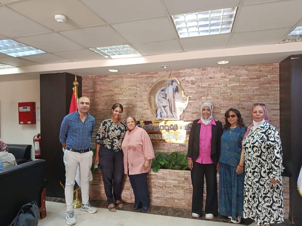 IMG 8392 المعهد وحدة مناهضة العنف ضد المرأة بجامعة الإسكندرية تشارك في لقاء توعوي للقومي للمرأة موقع في الجامعة