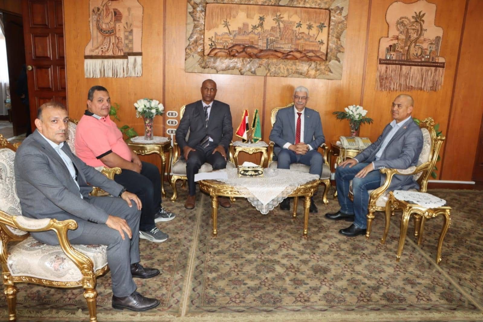 IMG 8550 جامعة المنوفية رئيس جامعة المنوفية يلتقي رئيس الاتحاد المصري لرياضات المكفوفين لبحث آفاق التعاون موقع في الجامعة