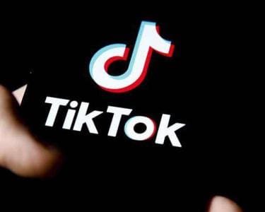 كيفية انشاء حساب في التيك توك المصريين سوء استخدام التكنولوجيا يدمر النشء.. خبير يحذر من التأثيرات السلبية للتيك توك موقع في الجامعة