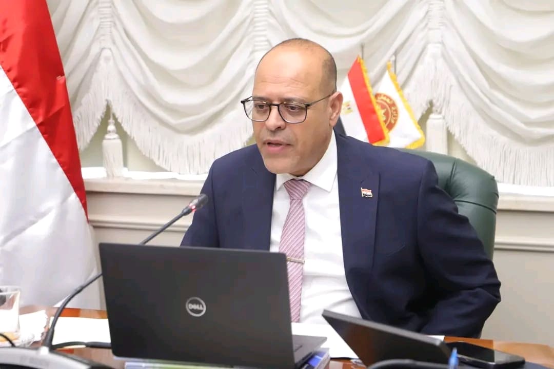 1756714058898 السويس العمل: الخميس المقبل إجازة رسمية مدفوعة الأجر للعاملين بالقطاع الخاص موقع في الجامعة