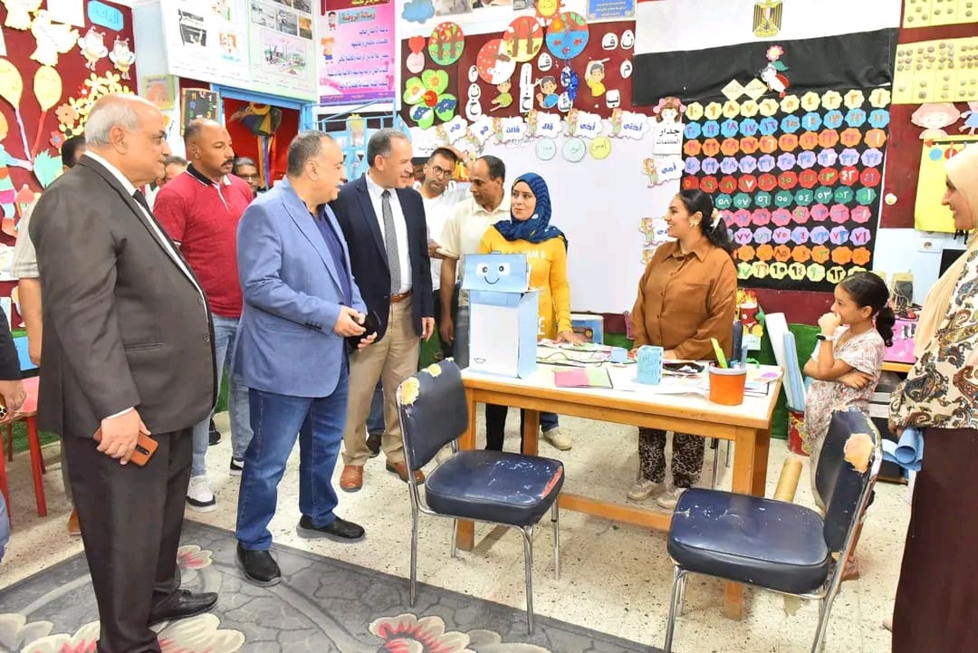 1758017996209 التعليم محافظ أسيوط: الكتب من أول يوم دراسة بجولة مدارس ساحل سليم والبداري موقع في الجامعة