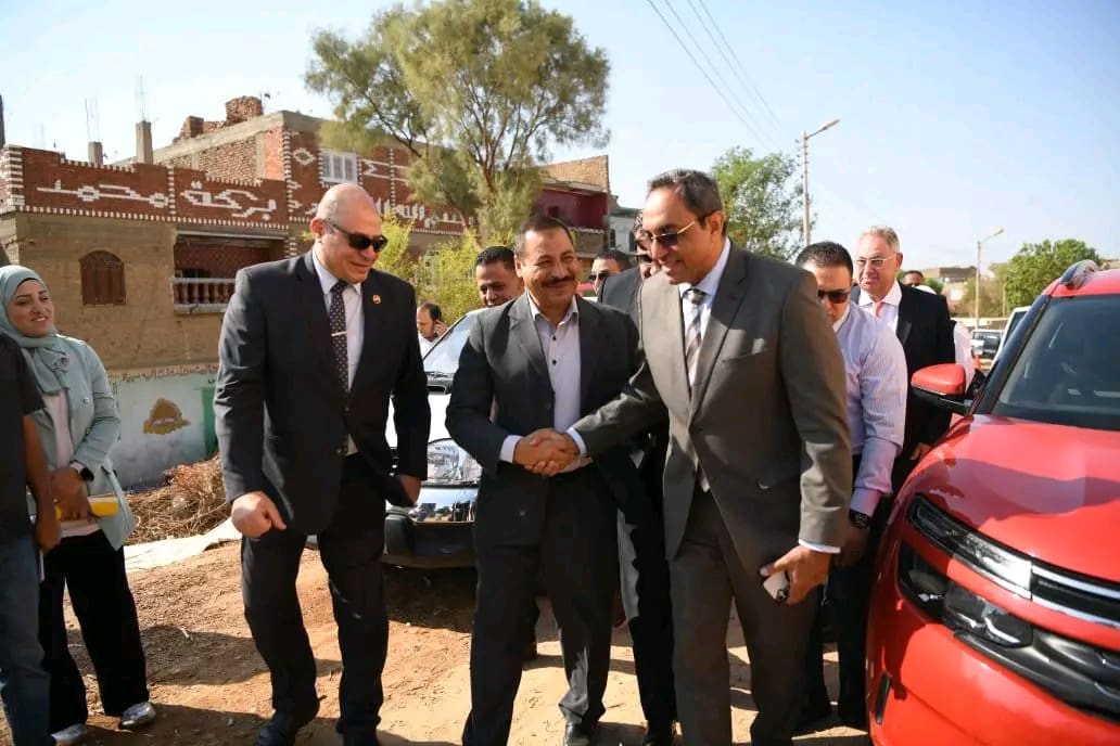 1758095353871 تعليم محافظ قنا يفتتح مدرسة نجع الرماش الابتدائية بعد تطويرها بقرية كرم عمران_صور موقع في الجامعة