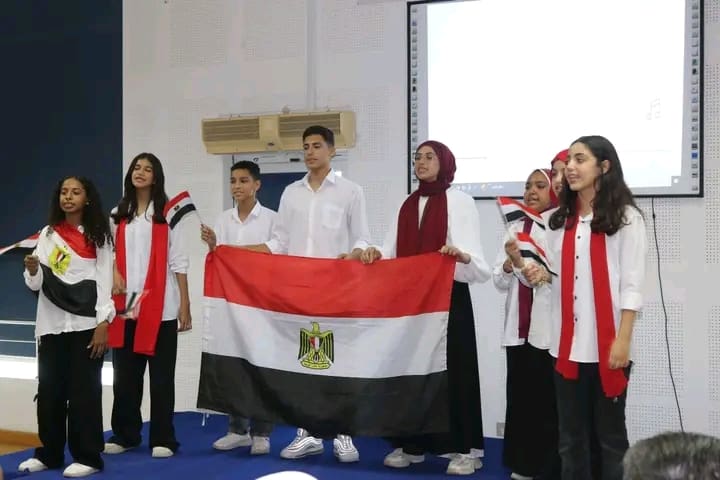 1758124459813 مدارس صناعة الدواء محافظ السويس يختتم النشاط الصيفي بمركز السويس الاستكشافي ويشيد بإبداع الطلاب موقع في الجامعة