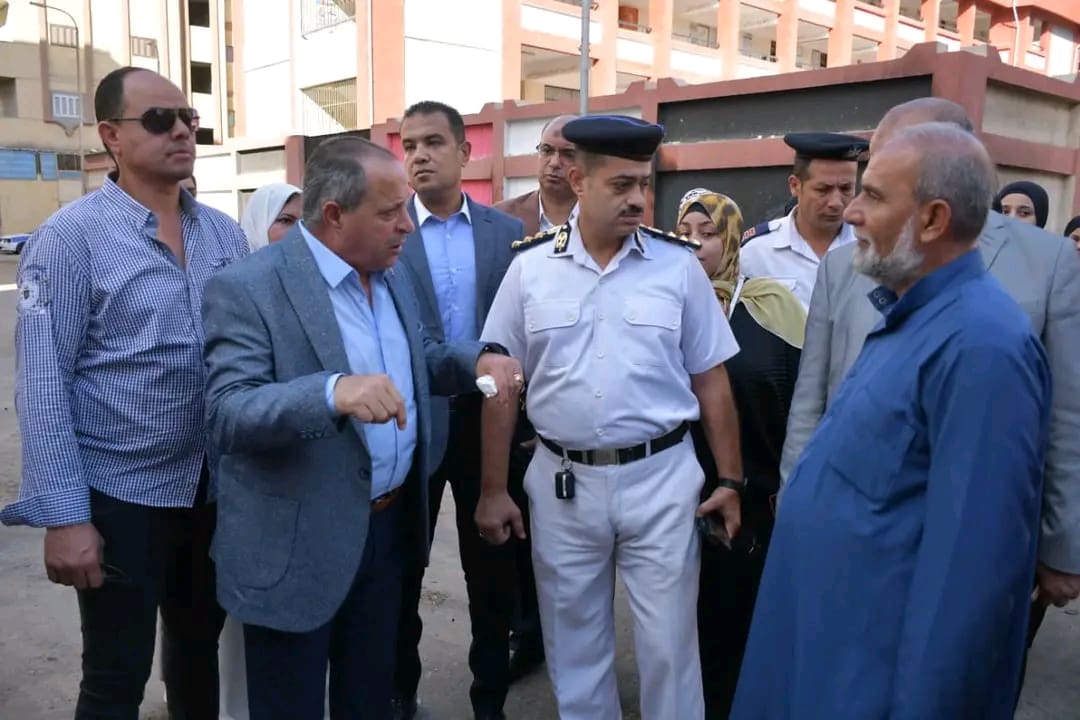 1758618830156 تعليم محافظ بورسعيد يوجه بإزالة الإشغالات بمحيط مدرسة القابوطي لتوفير بيئة آمنة للطلاب موقع في الجامعة