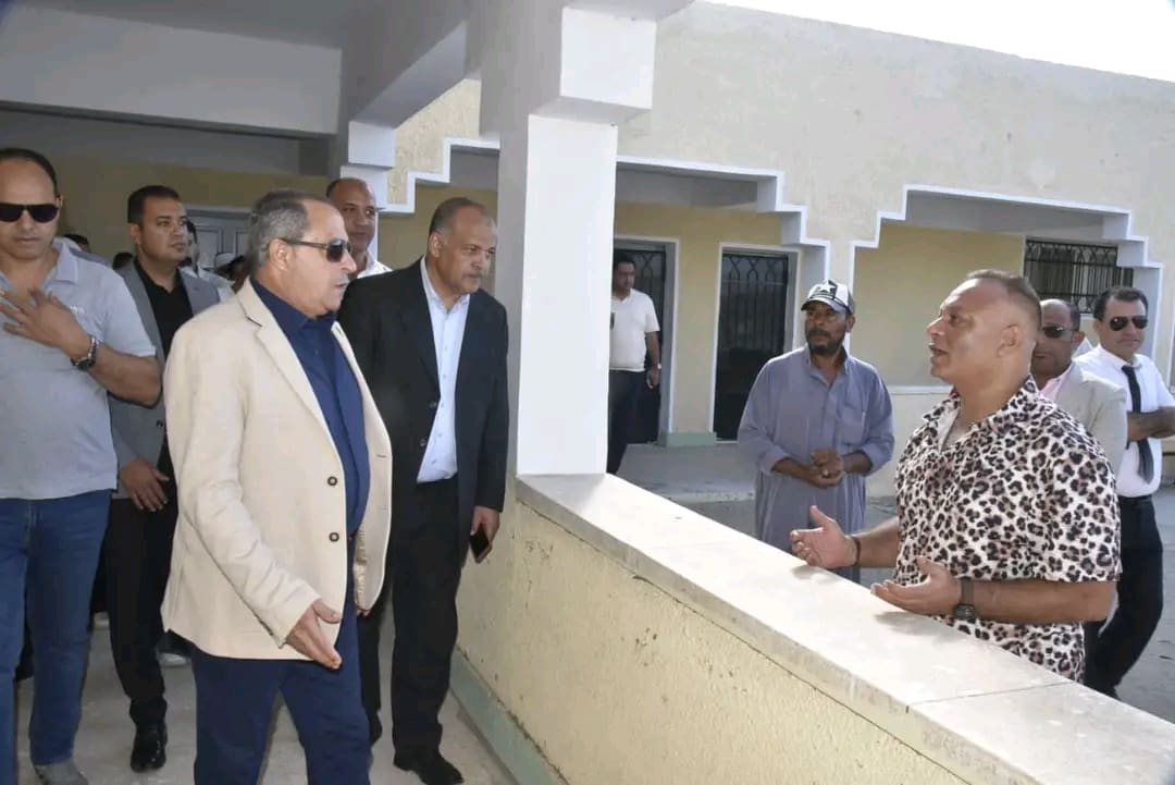 1758713824551 طلاب بعد جولة.. رفع كفاءة مرافق مدرسة فتحي عبد الحميد بتكليف مباشر من محافظ بورسعيد موقع في الجامعة