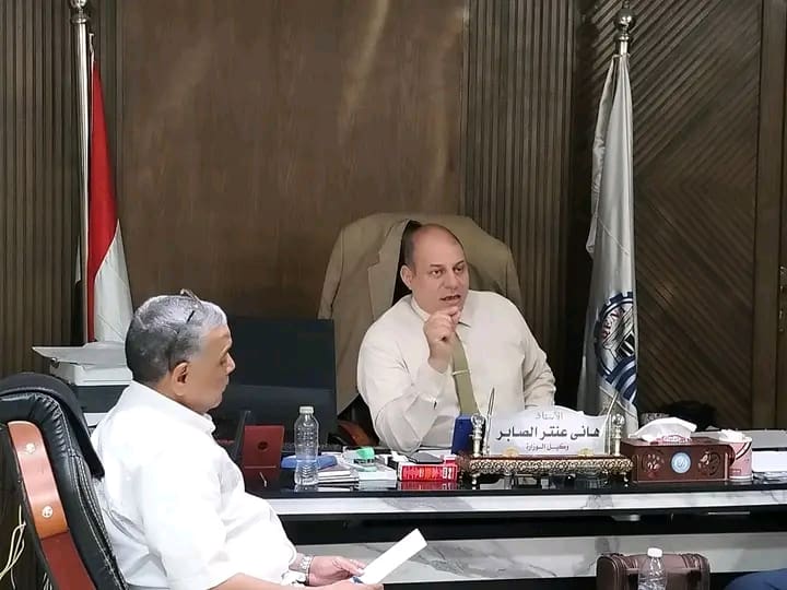 1758828769641 تعليم قنا تعليم قنا يحسم الجدل: الكتب للطلاب بدون مصروفات.. ومتابعة صارمة للانضباط داخل المدارس موقع في الجامعة