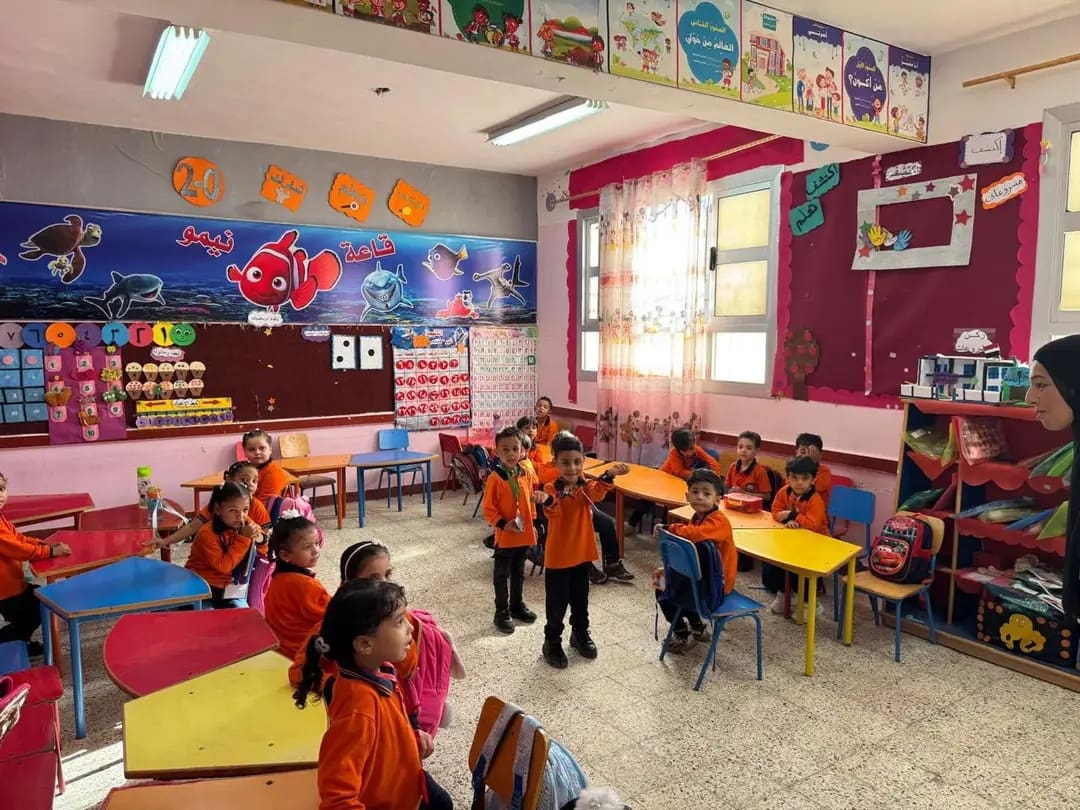 1759045553315 مدير جولات مفاجئة لمدير تعليم القليوبية.. حضور الطابور وتفقد الفصول والأنشطة بمدارس بنها موقع في الجامعة