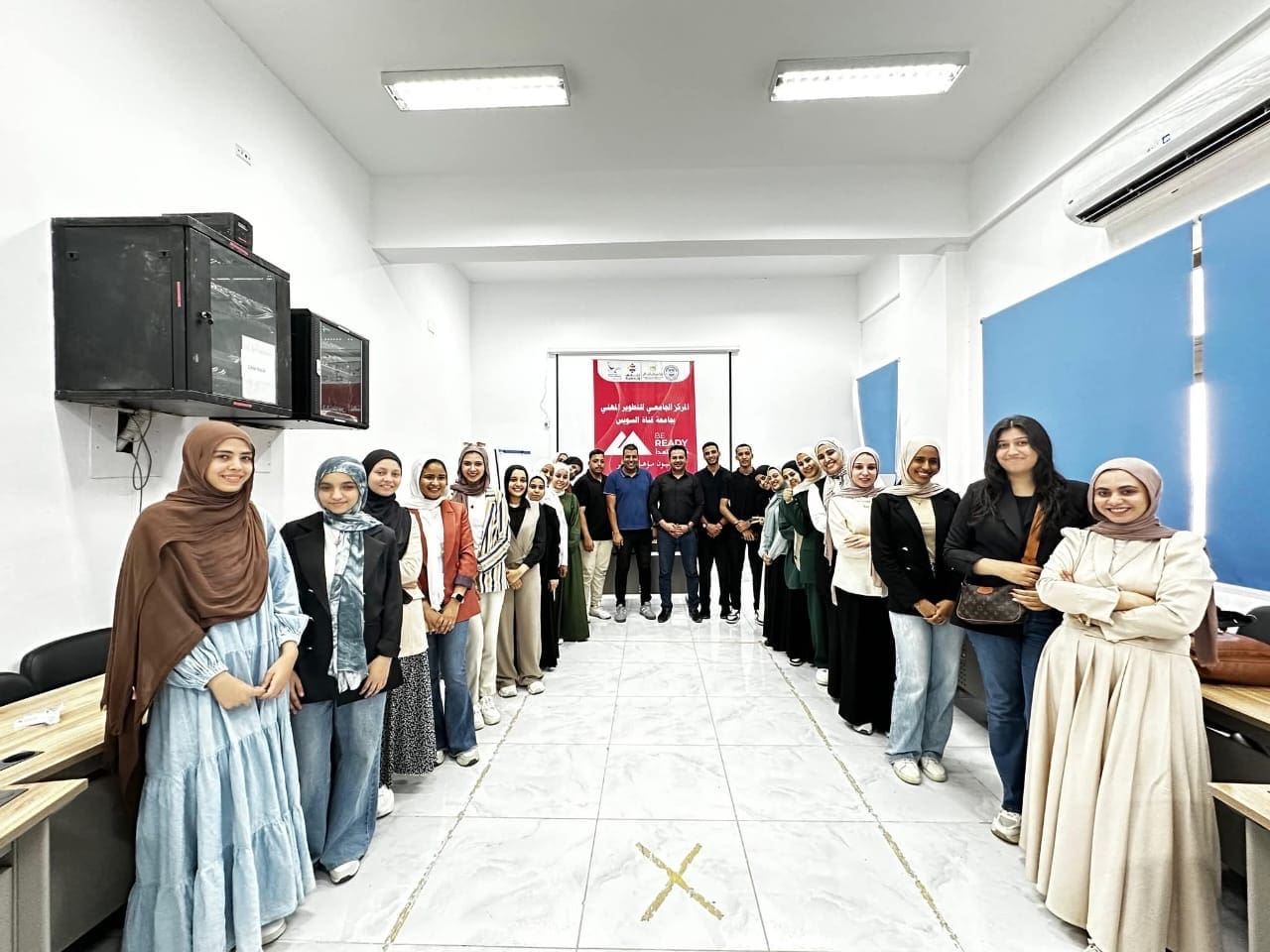 71572ac3 3316 4372 9db8 e873050fad24 قناة السويس جامعة قناة السويس تواصل فعاليات مبادرة "كن مستعد" موقع في الجامعة