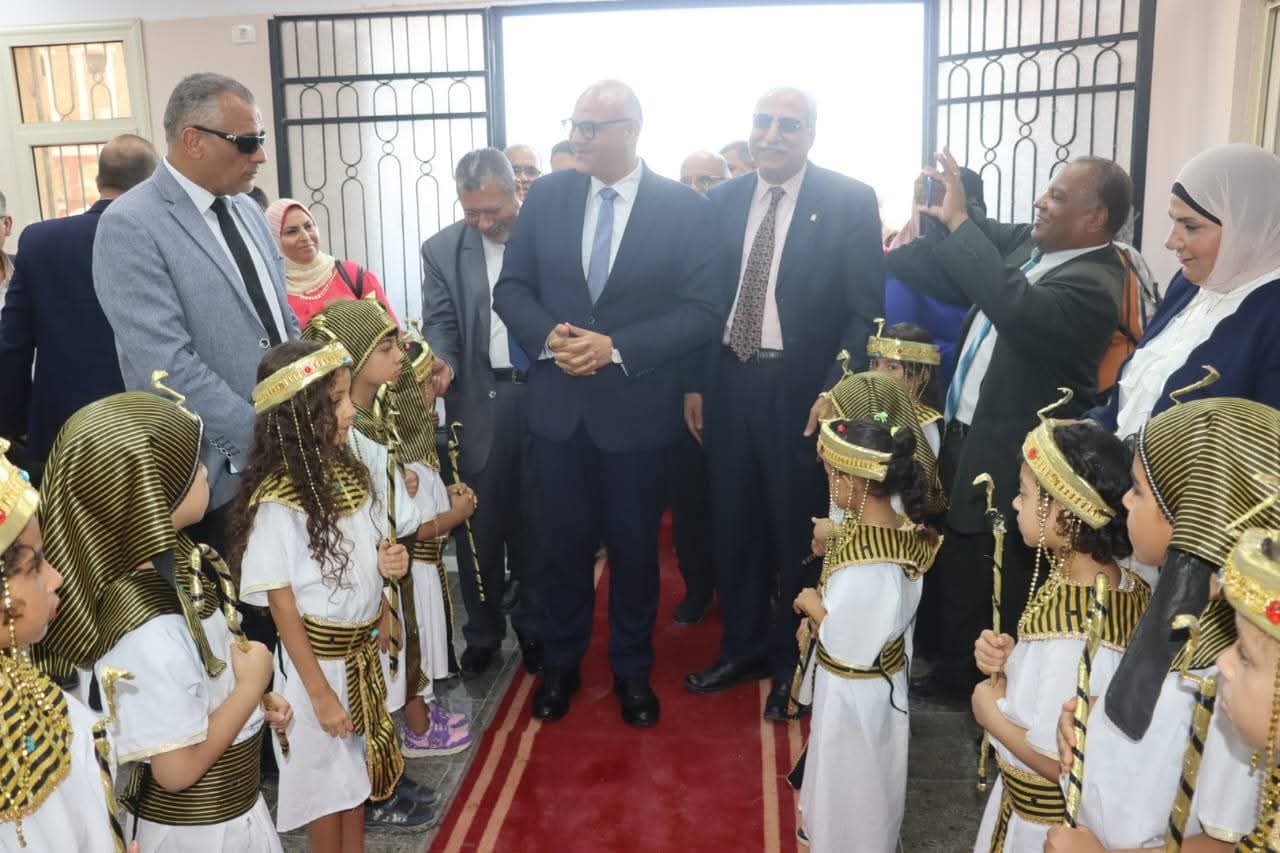 FB IMG 1756926310479 محافظ القليوبية محافظ القليوبية يفتتح مبنى العبور التعليمية الجديد على مساحة 4700 متر احتفالًا بالعيد القومي موقع في الجامعة