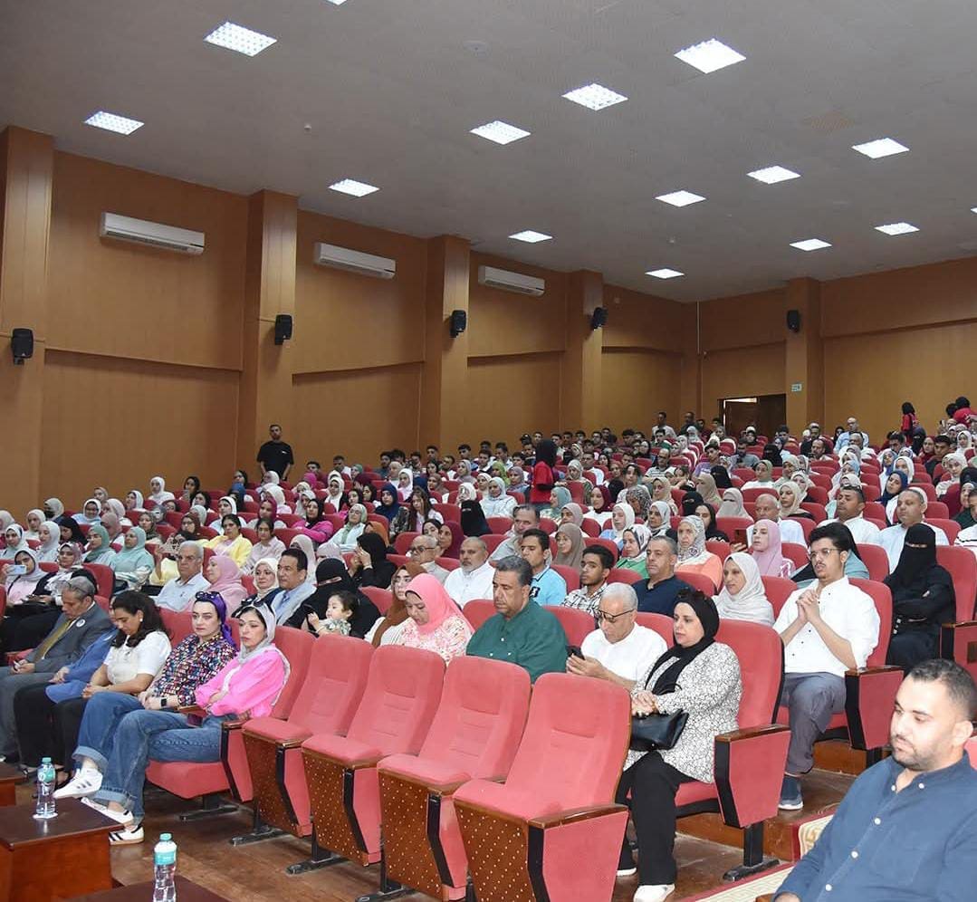 IMG 20250909 WA0031 جامعة جامعة الدلتا تطلق فعاليات استقبال طلاب الطب البشري الجدد موقع في الجامعة