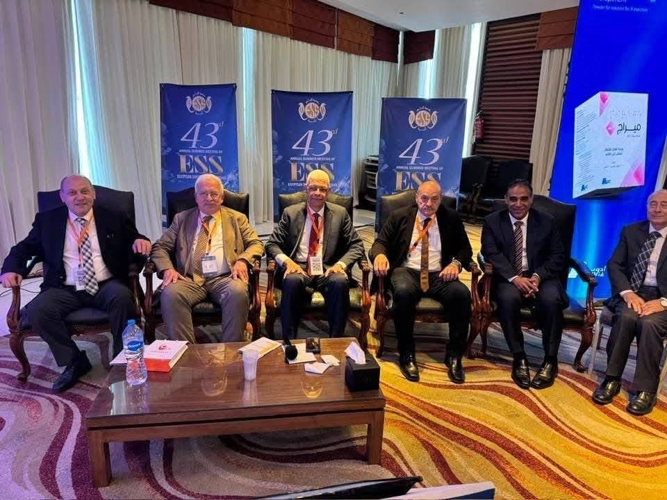 IMG 0420 جامعة رئيس جامعة المنوفية يترأس 4 جلسات علمية بالمؤتمر الصيفي الـ43 للجمعية المصرية للجراحين موقع في الجامعة