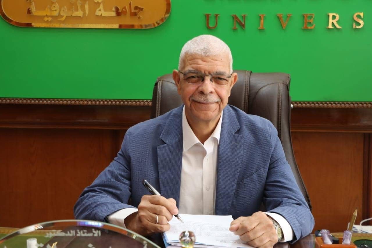 IMG 9917 جامعة رئيس جامعة المنوفية يعقد اجتماع مجلس الدراسات العليا "أون لاين " ويعلن نشر الجامعة 30235 بحث علمي بالمجلات الدولية موقع في الجامعة