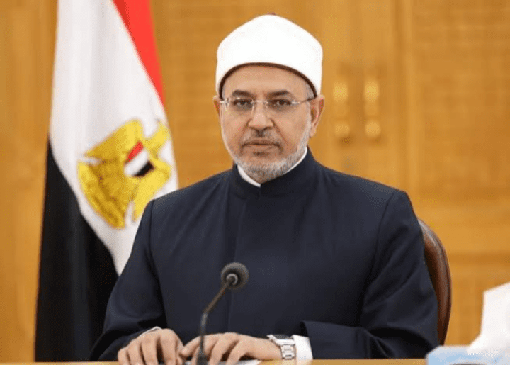 IMG ٢٠٢٥٠٩٠٩ ١٩١٦٤٧ جامعة الأزهر رئيس جامعة الأزهر يوجه بقبول جميع الطالبات المتقدمات للالتحاق بكلية البنات الأزهرية بمطروح موقع في الجامعة