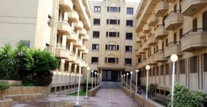 IMG ٢٠٢٥٠٩٢٤ ١٧٤٨٤٥ أسعار الإيجارات بشرى سارة للطلاب المغتربين في القاهرة والجيزة.. إنخفاض أسعار الإيجارات والعقارات " الأسباب والتوقعات" موقع في الجامعة