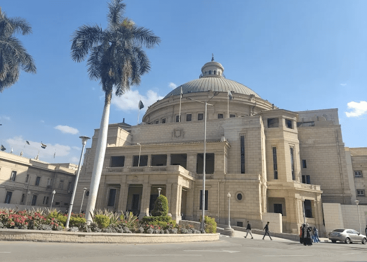 IMG ٢٠٢٥٠٩٢٥ ١٨٣٧٢٥ أكتوبر جامعة القاهرة تبدأ تسكين الطلاب القدامى بالمدن الجامعية.. تعرف على الموعد موقع في الجامعة