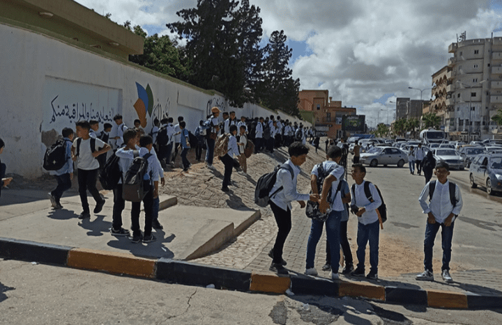 IMG ٢٠٢٥٠٩٢٥ ١٩٠٣٥٩ المدرسة بعد تصاعد المشاجرات.. أولياء الأمور يطالبون بحماية الطلاب في المدارس موقع في الجامعة