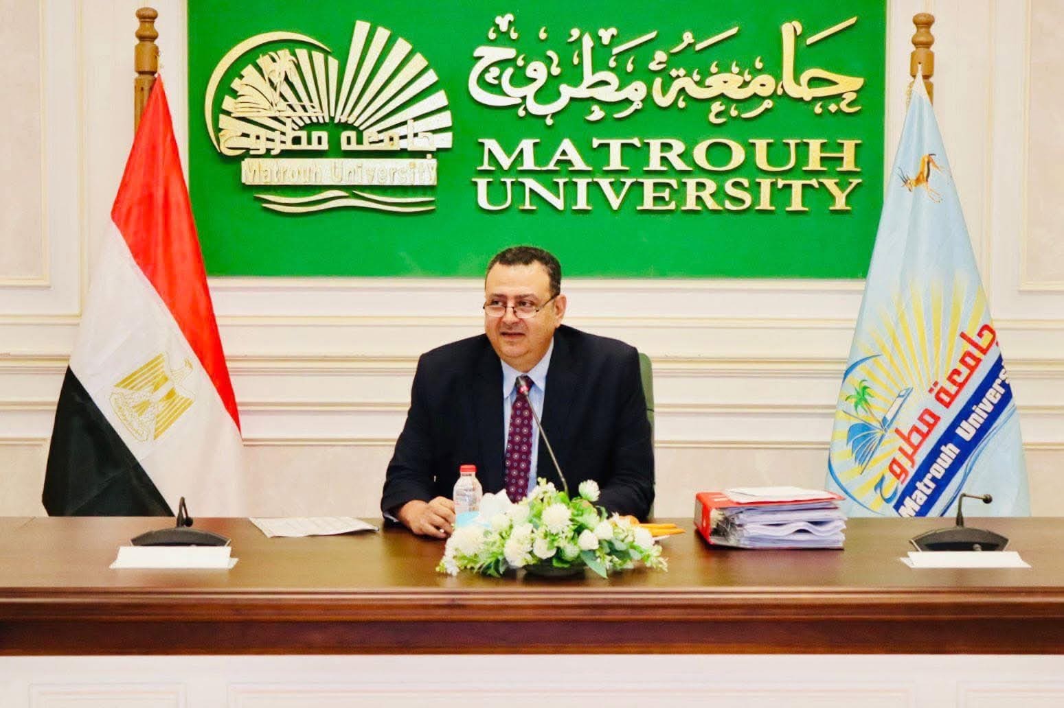 bb0969a3 12a9 4dd7 bfa4 a8a3767ab5f4 جامعة القاهرة رئيس جامعة مطروح: الطلاب هم قادة الغد وبناة المستقبل موقع في الجامعة