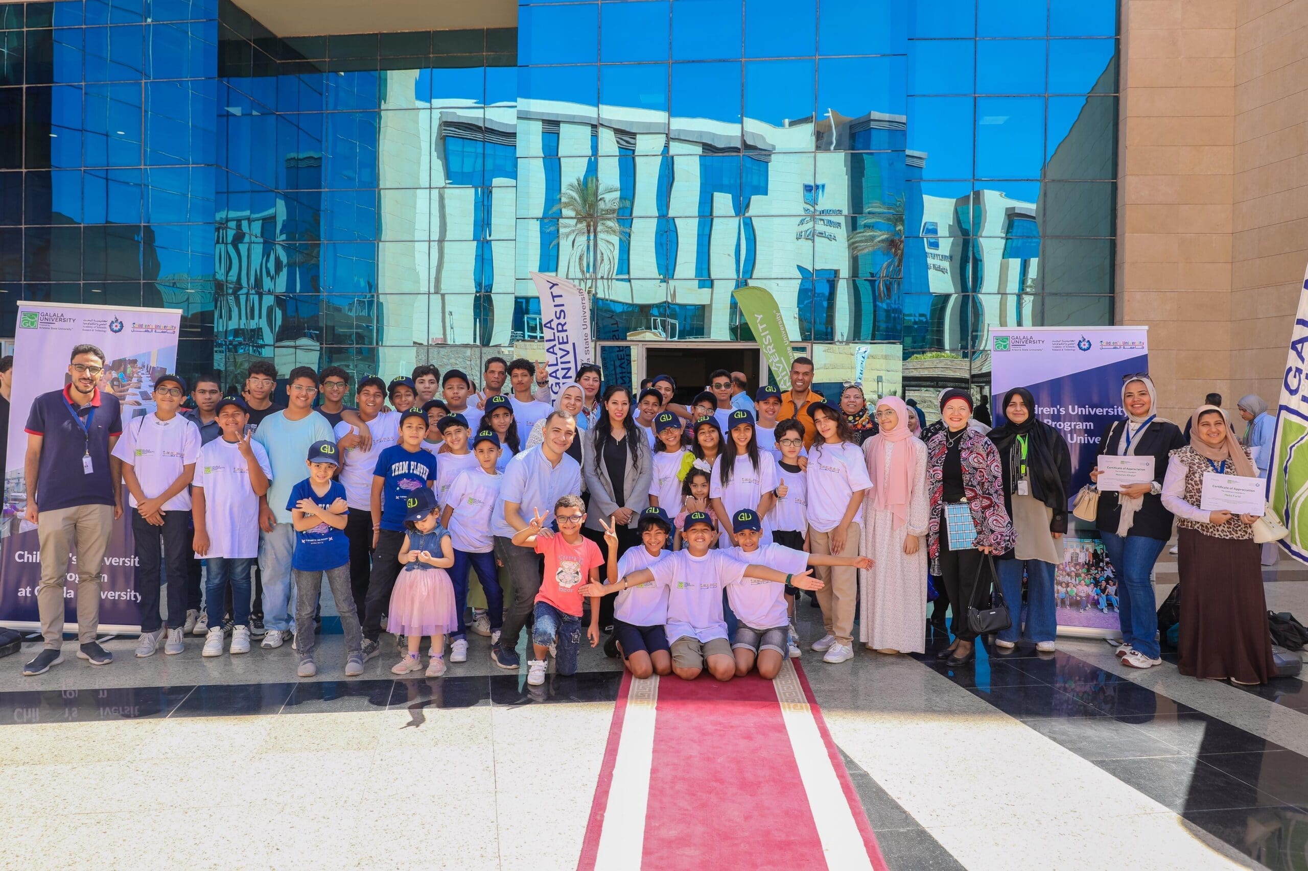 be67a7dd 9481 4208 890e 51c315b7c924 scaled جامعة القاهرة جامعة الجلالة تحتفل بختام برنامج جامعة الطفل وتؤكد التزامها بدعم جيل من العلماء والمبتكرين موقع في الجامعة