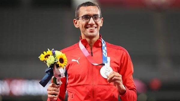 أحمد الجندي أحمد الجندي أحمد الجندي بعد إدراجه في منهج اللغة العربية: لحظة من أعظم لحظات حياتي موقع في الجامعة