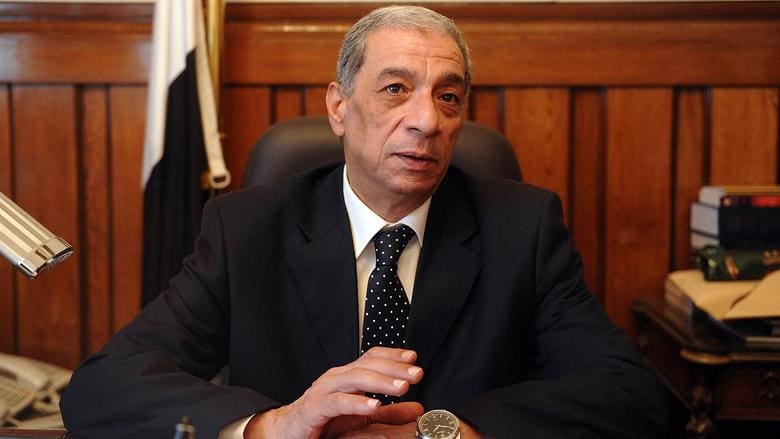 12997902131624993041 عين بعد اطلاق اسمه على مدرج بجامعة عين شمس.. من هو هشام بركات؟ موقع في الجامعة