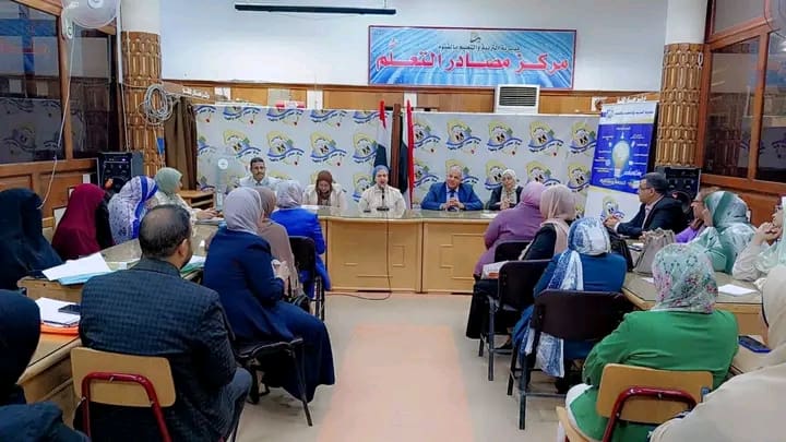 1759331990621 نتائج الامتحانات الجامعية رئيس الإدارة المركزية تشيد بمدارس التعليم المجتمعي بالفيوم.. وتؤكد نموذج ناجح في مواجهة التسرب التعليمي موقع في الجامعة