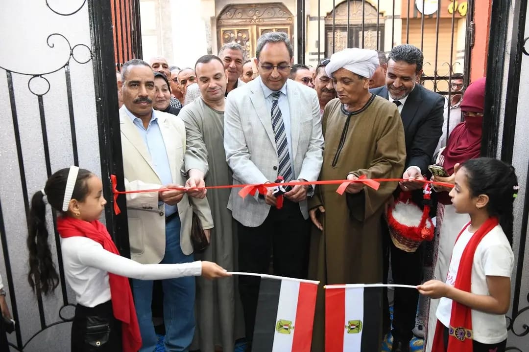 1760175263684 قنا محافظ قنا يتفقد 12 فصلاً بمدرسة النهضة بعد تطويرها بتكلفة 3.4 مليون جنيه موقع في الجامعة