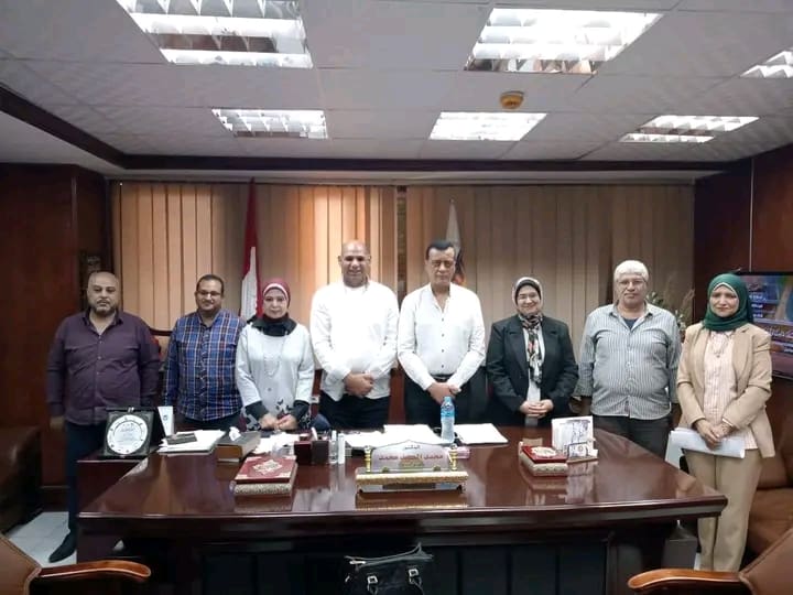 1760803769751 التربية الخاصة لتأهيلهم لسوق العمل.. تدريب طلاب التربية الخاصة من ذوي الهمم على المهن الحرفية واليدوية بسوهاج موقع في الجامعة