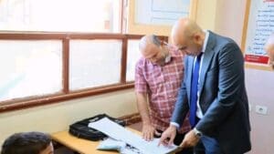 نظام التعليم المدمج ورقمنة المناهج.. خبير تربوي يوضح خطوات لتقليل حضور الطلاب وتحسين التعلم 2 نظام التعليم المدمج ورقمنة المناهج