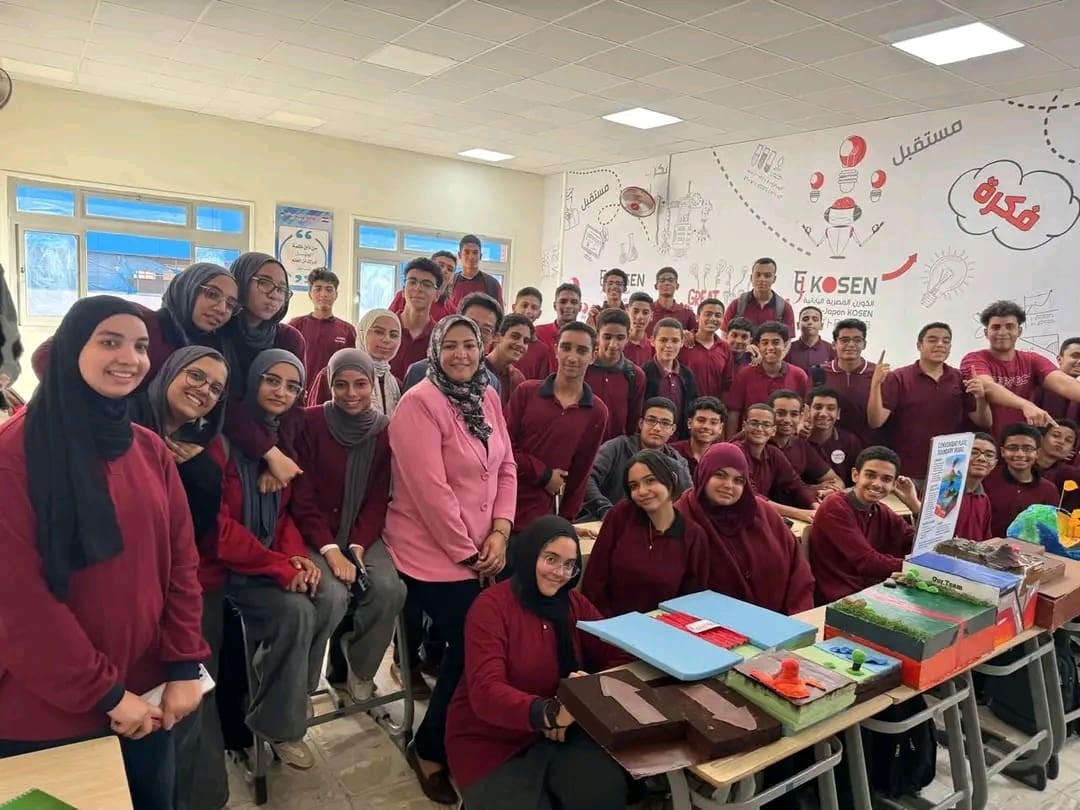 1761128775462 الكوزن طلاب معهد الكوزن المصري الياباني يبدعون في مجسمات جيولوجية تجسد فلسفة التعليم التطبيقي موقع في الجامعة