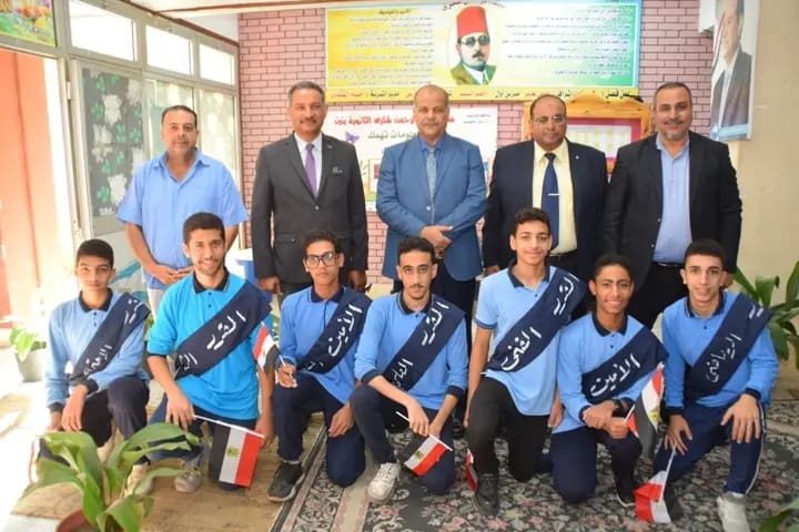 1761216729995 المسح الطبي جولة توعوية لمدير الرقابة والتفتيش بمدارس الزهور لشرح نظام البكالوريا وتفنيد الشائعات موقع في الجامعة