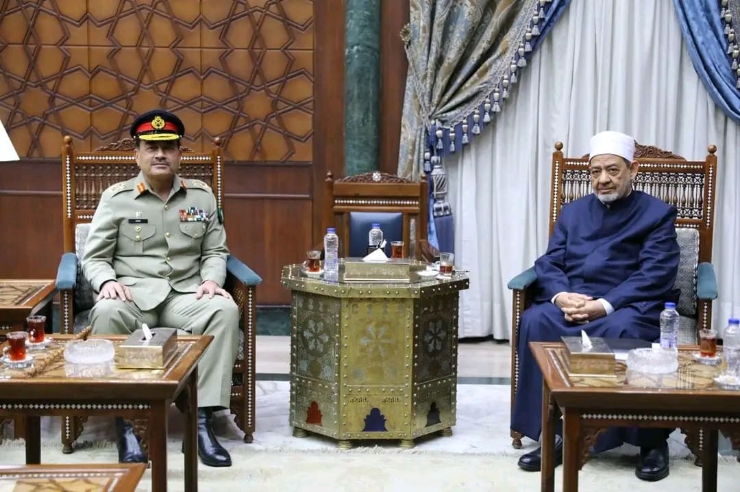 1761224592924 الأوقاف شيخ الأزهر: التعليم الواعي ونشر ثقافة السلم المجتمعي من أولويات رسالة الأزهر في العالم الإسلامي موقع في الجامعة