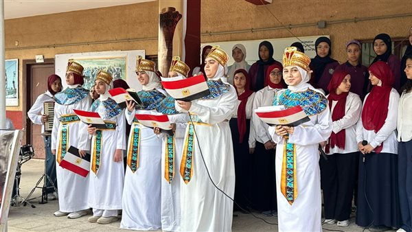195 جامعة بالزي الفرعوني.. تفاصيل احتفالات مدارس الجمهورية بقرب افتتاح المتحف المصري الكبير موقع في الجامعة