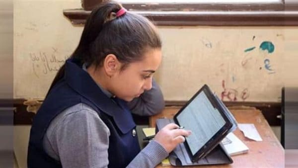 امتحانات أولى وثانية ثانوي 2026.. من يحق لهم دخول الاختبار بالنظام الورقي؟