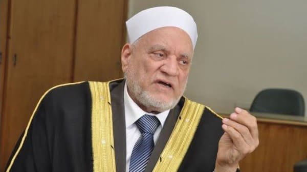 27761503533331202510070715231523 محافظ الشرقية بفيديو نادر.. الدكتور أحمد عمر هاشم يحكي قصة حفظه للقرآن ونذر والده قبل رحيله موقع في الجامعة