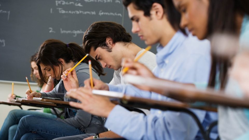 562267 qy6FN 1566294244 5d5bc0e4a52b8 امتحانات تفاصيل امتحانات منتصف العام بالجامعات 2025-2026 وإجازة نصف السنة موقع في الجامعة