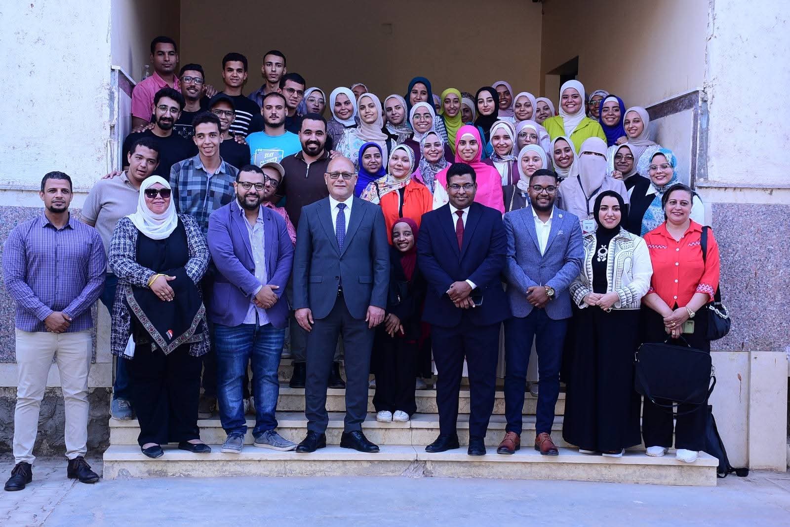 FB IMG 1759310931170 جامعة كفر الشيخ 350 متدربًا يختتمون المرحلة الأولى من مبادرة كن مستعدًا في جامعة سوهاج موقع في الجامعة