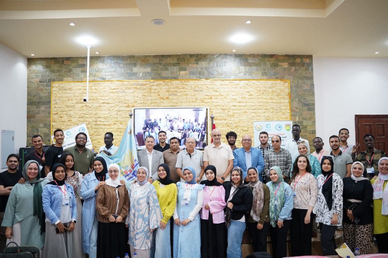 FB IMG 1760036102547 بحوث جامعة مطروح تطلق مبادرة رائدة لاستخدام الذكاء الاصطناعي في تنمية البيئة الصحراوية موقع في الجامعة