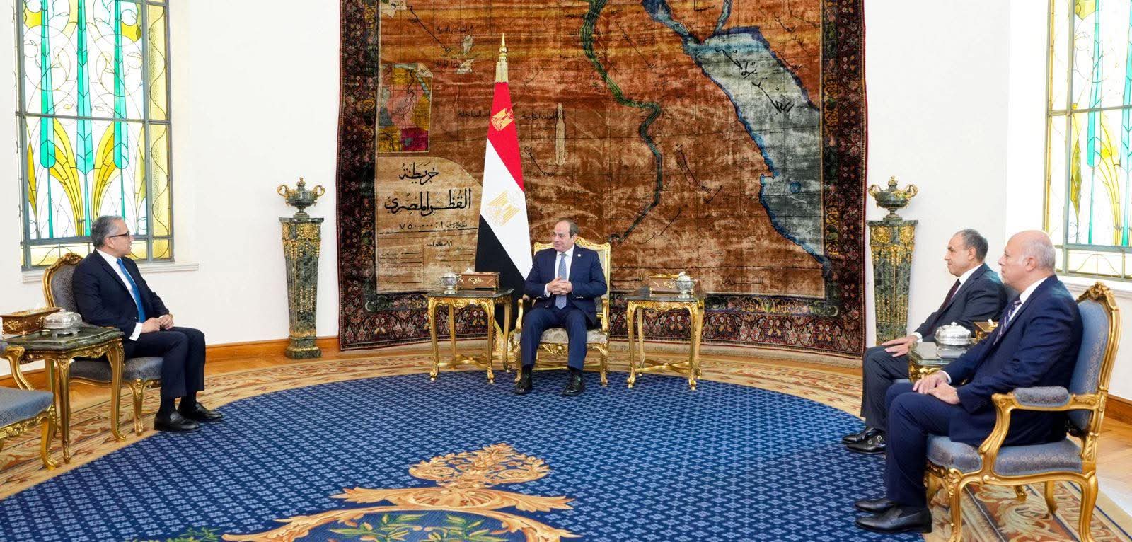 FB IMG 1760172339166 المتحف المصري الرئيس السيسي يهنئ خالد العناني بفوزه مديرًا عامًا لليونسكو ويؤكد: تقدير دولي لمكانة مصر الحضارية موقع في الجامعة