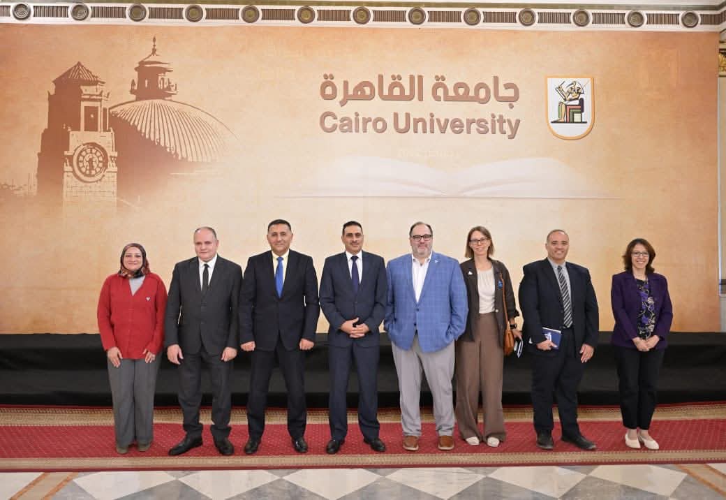 FB IMG 1760423297688 جامعة جامعة القاهرة تبحث تعزيز التعاون الأكاديمي والبحثي مع جامعة ولاية بنسلفانيا الأمريكية موقع في الجامعة