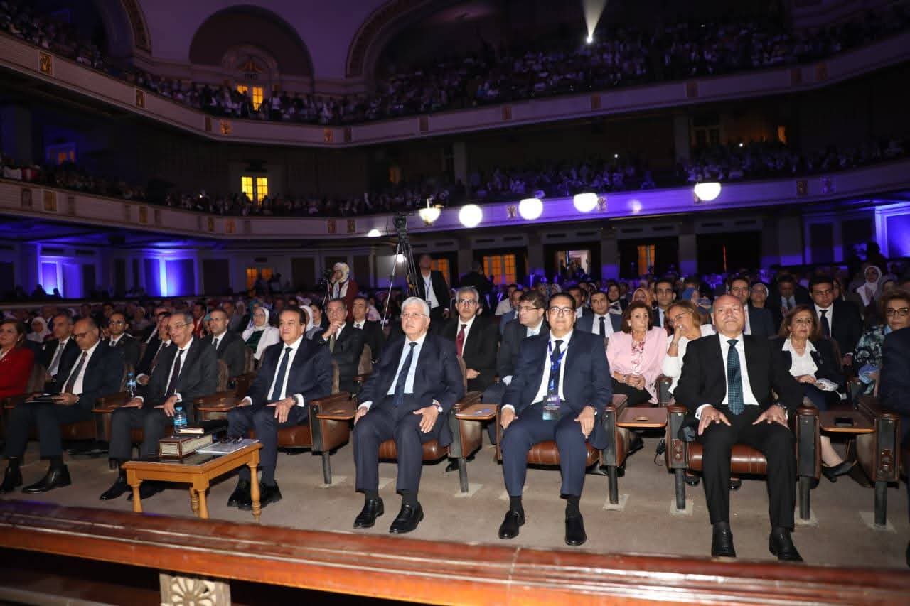 FB IMG 1760778305593 القاهرة محافظ القاهرة: الذكاء الاصطناعي ضرورة وطنية لبناء المستقبل والتعاون بين الأكاديمية والصناعة موقع في الجامعة