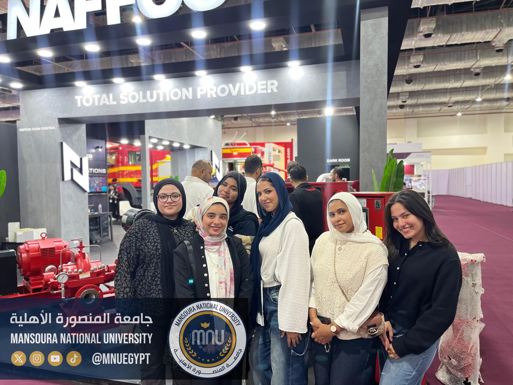 FB IMG 1760790210968 بسمة الحسيني مشاركة طلاب هندسة جامعة المنصورة الأهلية في معرض فايركس مصر 2025 موقع في الجامعة