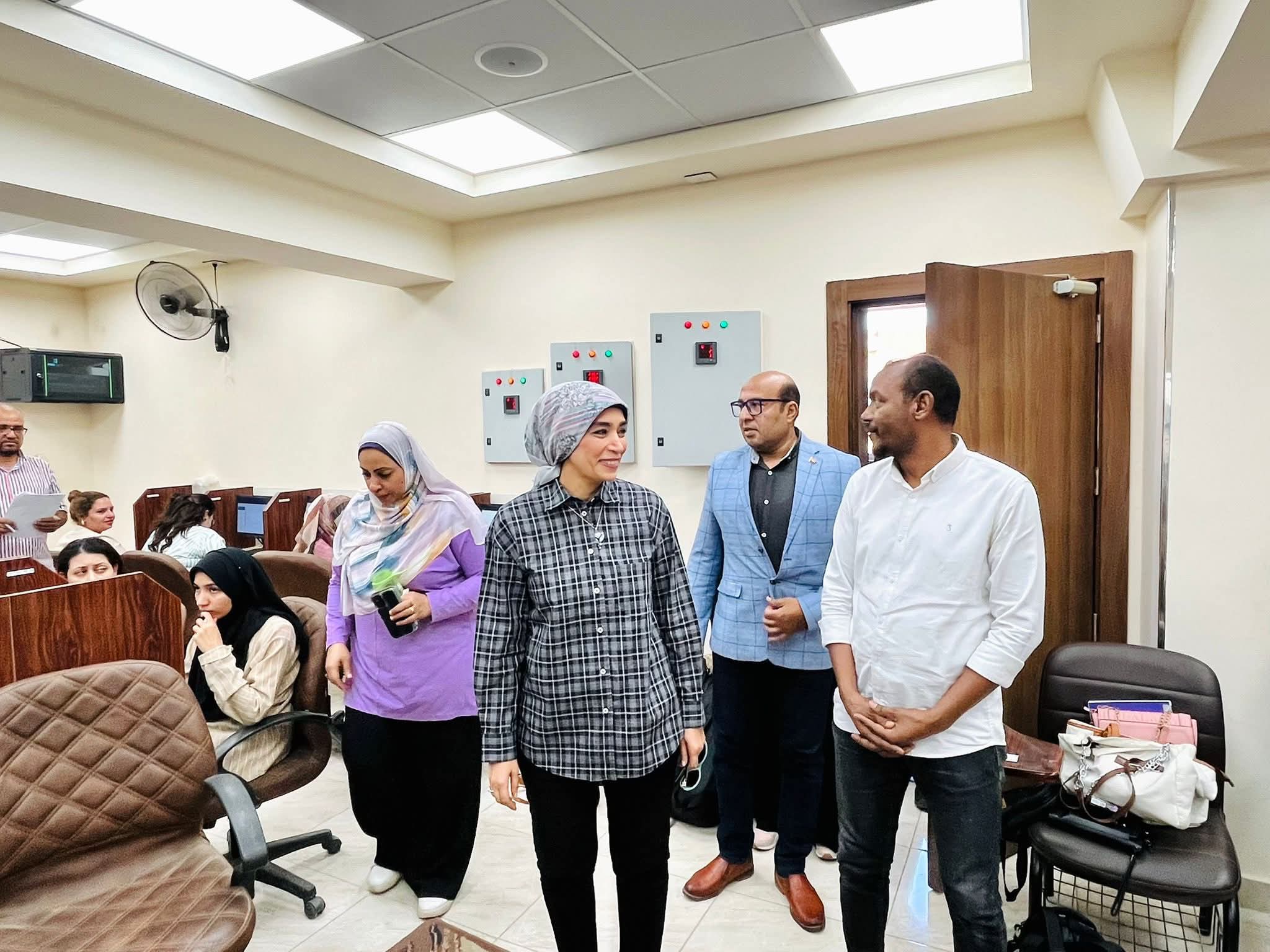 FB IMG 1760969640579 جامعة الأقصر رئيس جامعة الأقصر تتابع اختبارات التحول الرقمي وتشيد بجهود المركز في تطوير مهارات أعضاء هيئة التدريس موقع في الجامعة