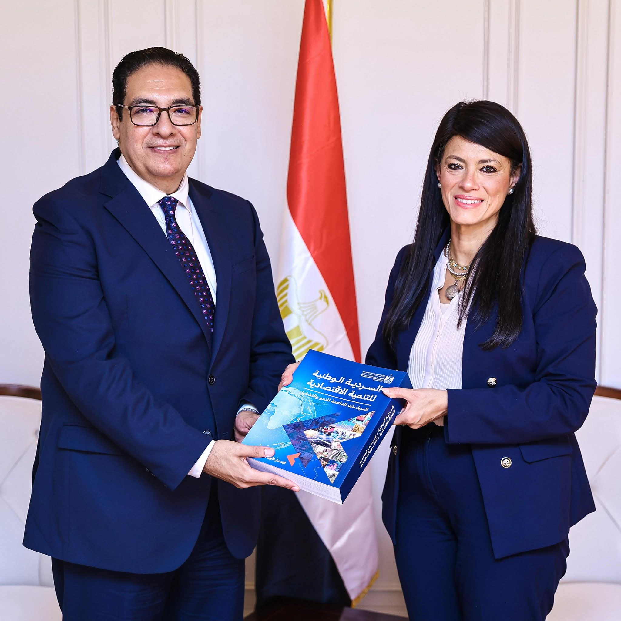 FB IMG 1761045877022 التخطيط التخطيط وجامعة القاهرة يبحثان التعاون في مجالات الحوكمة والتطوير الإداري موقع في الجامعة