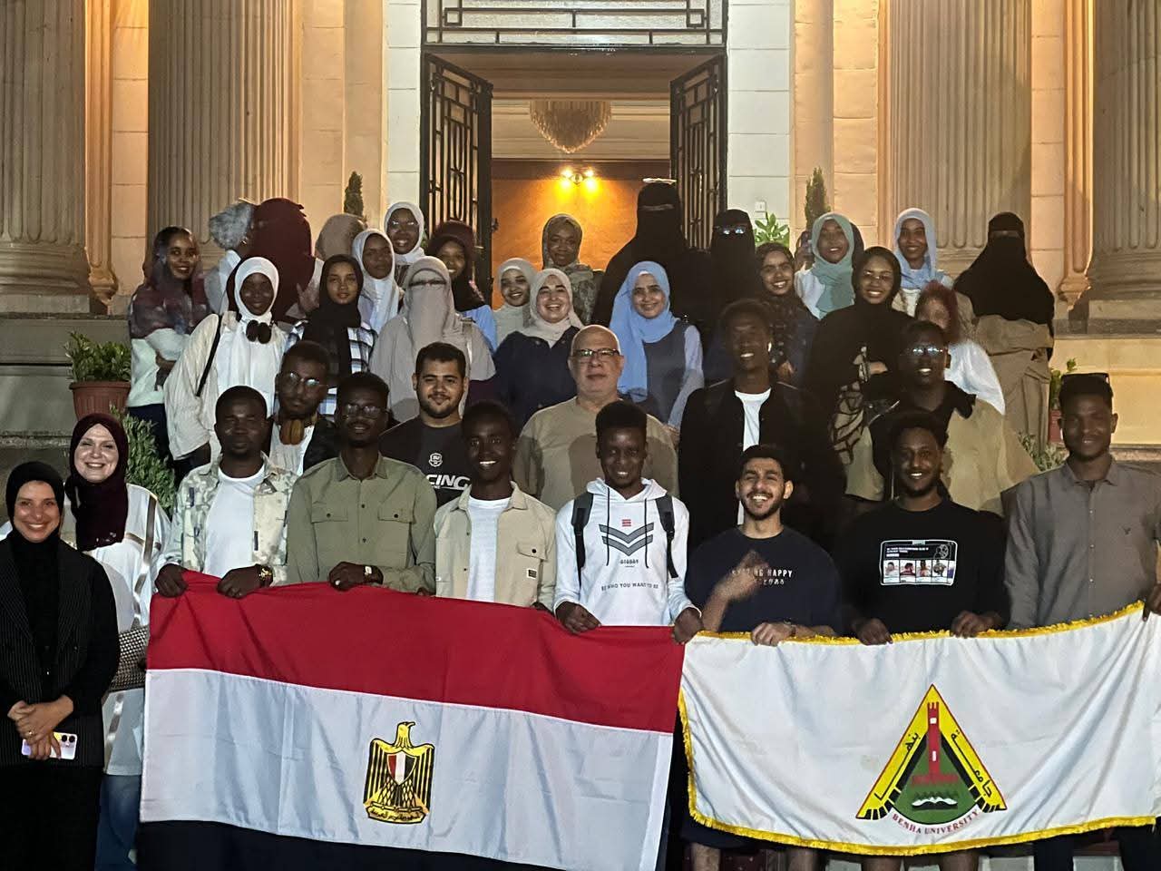 FB IMG 1761205747656 تحيا مصر جامعة بنها تنظم رحلة للطلاب الوافدين إلى العين السخنة لتعزيز السياحة الداخلية موقع في الجامعة
