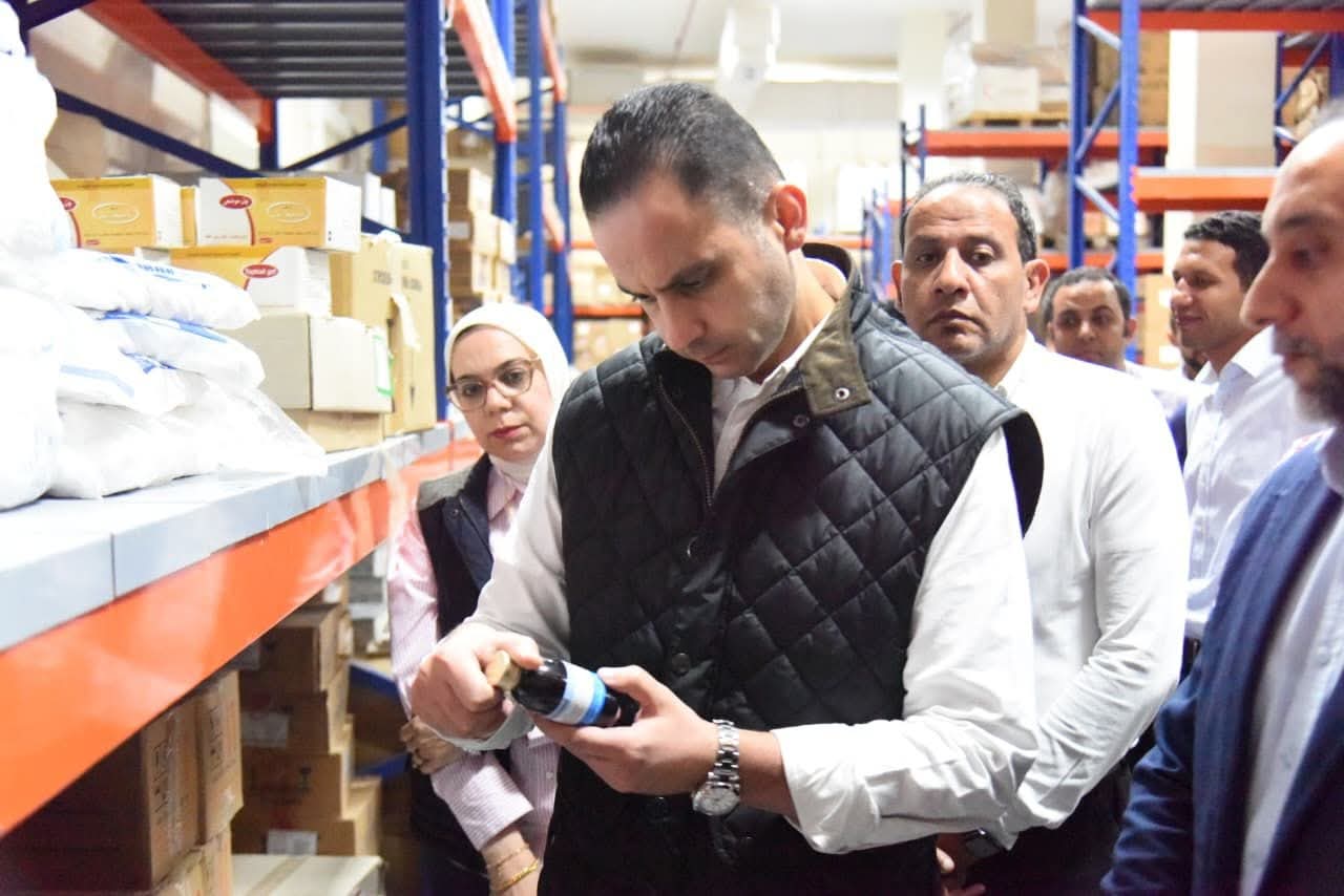 FB IMG 1761210322649 السويس نائب وزير الصحة يتفقد مخازن الأدوية والمستلزمات الطبية بشمال سيناء لضمان كفاءة سلسلة الإمداد الطبي موقع في الجامعة