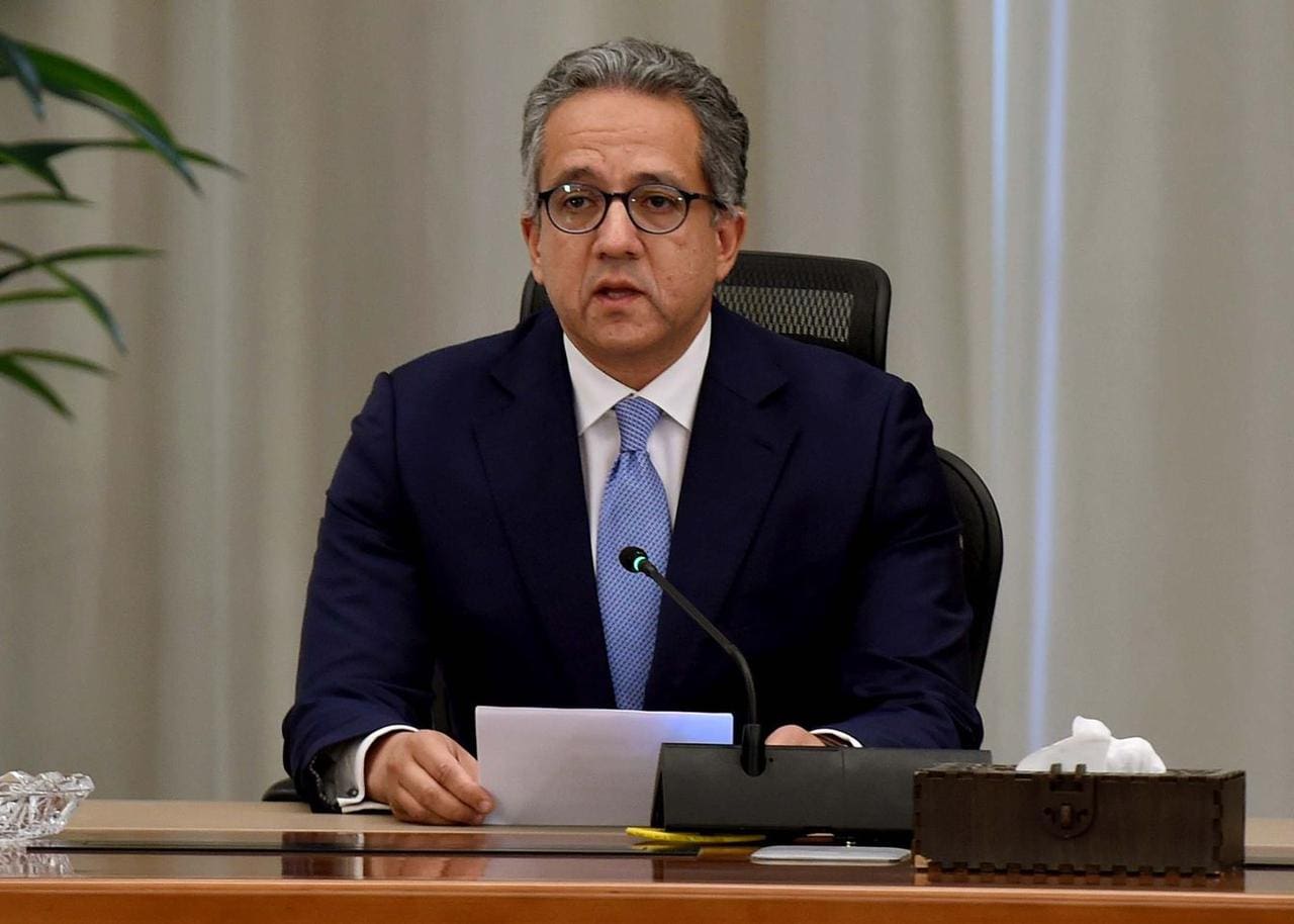 IMG 20251006 WA0083 خالد العناني ابن جامعة حلوان.. معلومات لا تعرفها عن الدكتور خالد العناني بعد فوزه بمنصب مدير عام اليونسكو موقع في الجامعة
