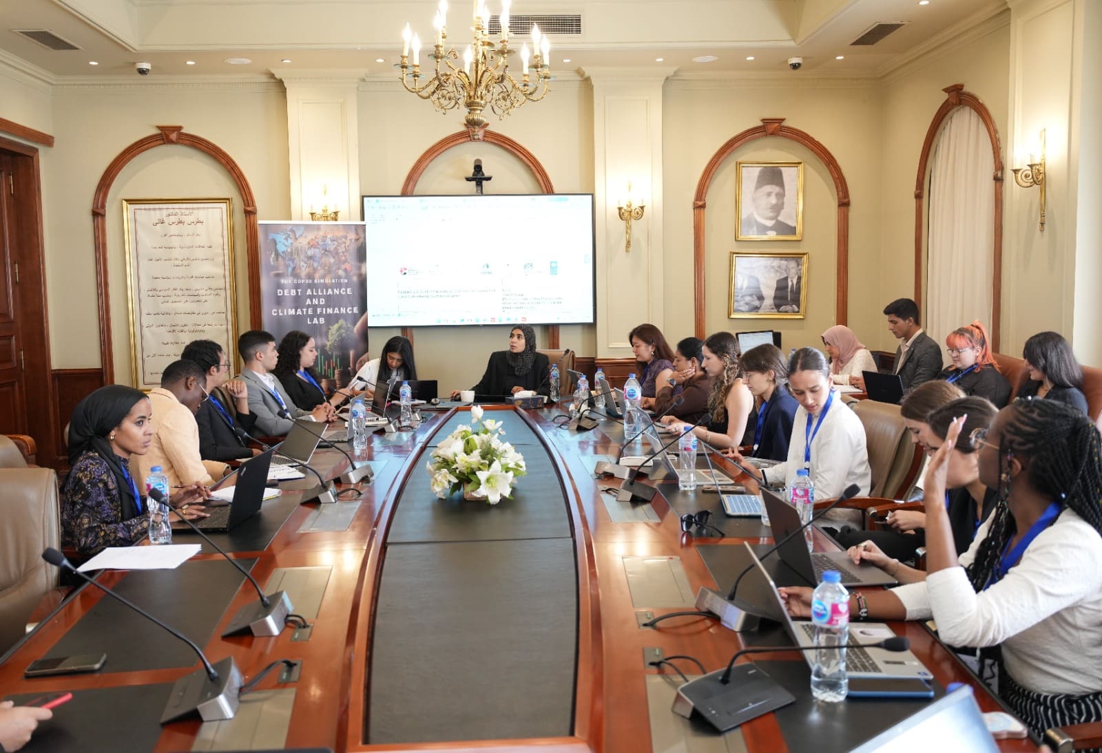 IMG 20251007 WA0109 الجامعة البريطانية بحضور محمود محيي الدين .. الجامعة البريطانية في مصر تنظم جلسات نقاشية لطلاب نموذج محاكاة قمة المناخ  موقع في الجامعة