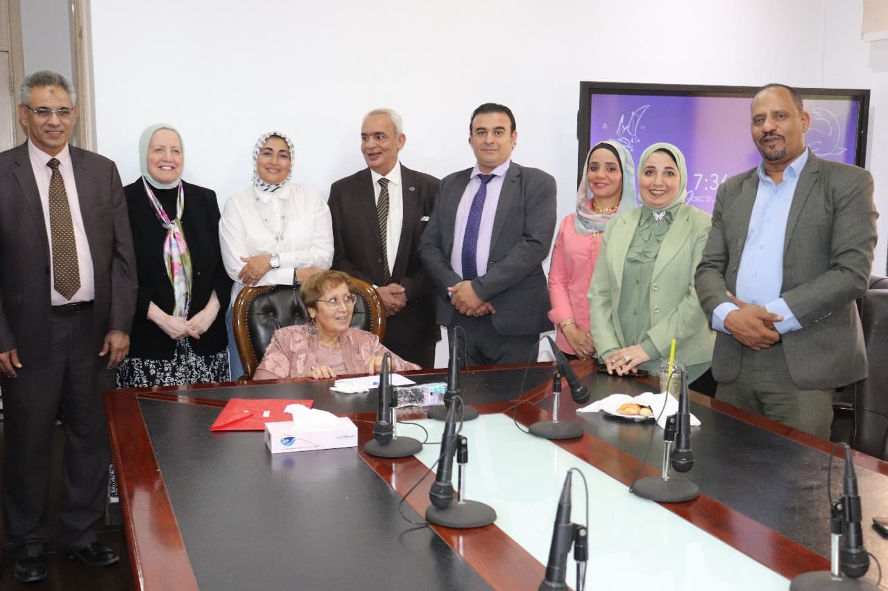 IMG 20251011 WA0045 القاهرة كلية الإعلام بجامعة القاهرة تحصد ثلاث شهادات «إيزو» للعام الرابع على التوالي موقع في الجامعة