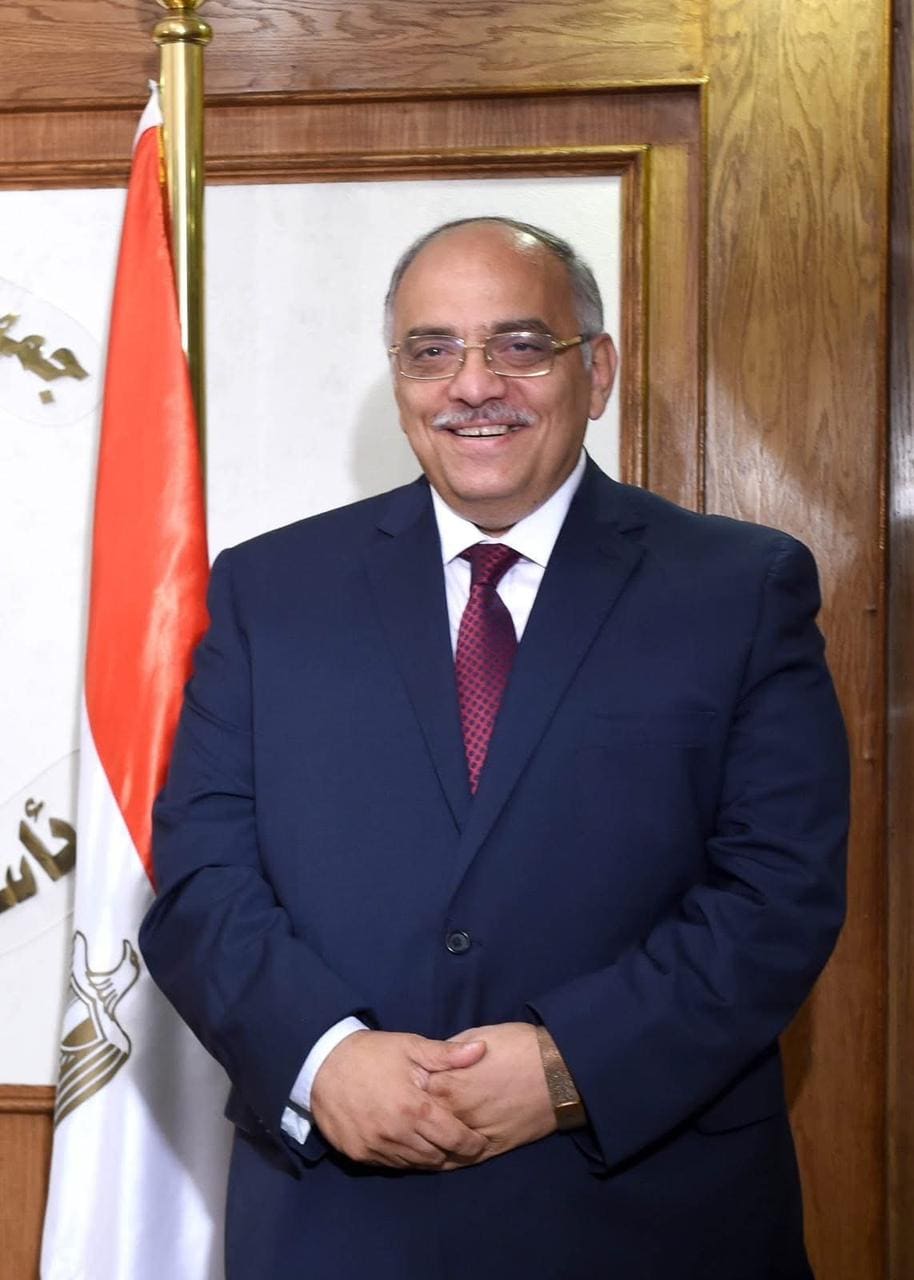 IMG 20251012 WA0054 الشيوخ بعد تعيينه بمجلس الشيوخ.. من هو الدكتور شريف وديع الأستاذ بطب عين شمس موقع في الجامعة